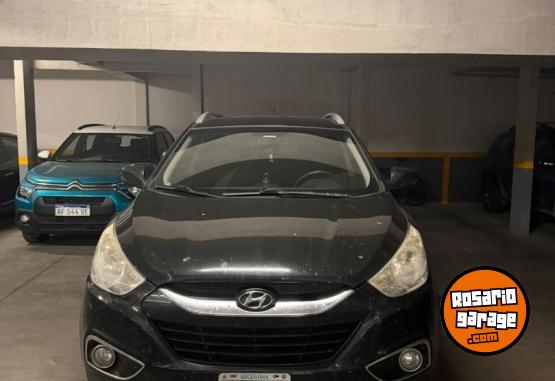Autos - Hyundai Tucson 2.0 gl 4x2 2012 Nafta 122000Km - En Venta