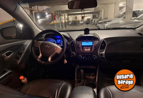 Autos - Hyundai Tucson 2.0 gl 4x2 2012 Nafta 122000Km - En Venta