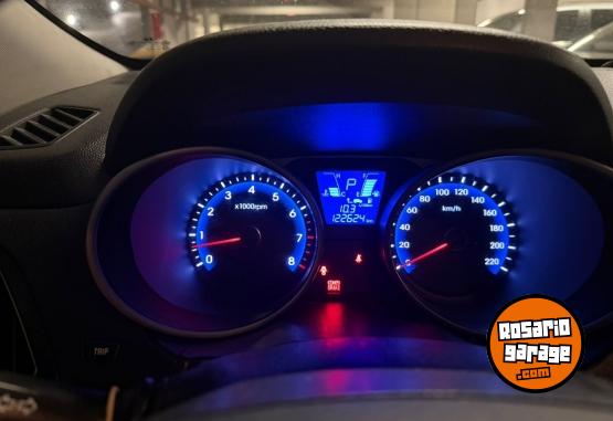 Autos - Hyundai Tucson 2.0 gl 4x2 2012 Nafta 122000Km - En Venta