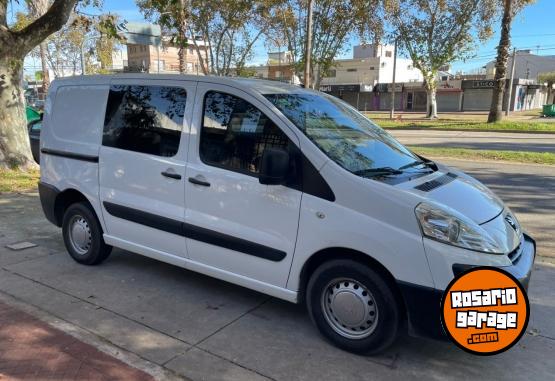 Utilitarios - Peugeot Expert 2011 Diesel 175000Km - En Venta