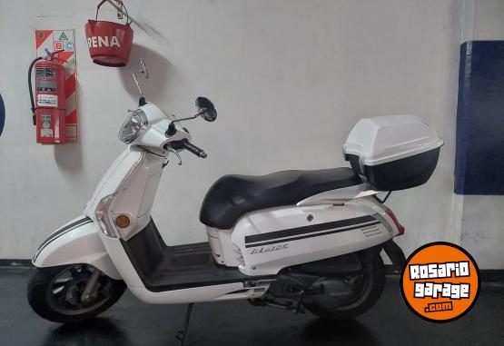 Motos - Kymco LIKE 2024 Nafta 3800Km - En Venta