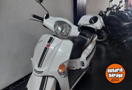 Motos - Kymco LIKE 2024 Nafta 3800Km - En Venta