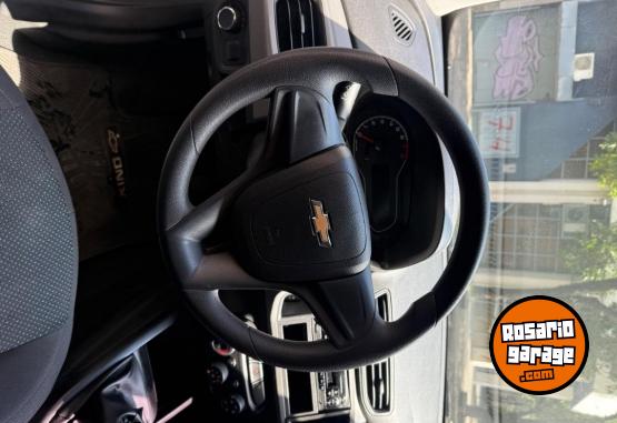 Autos - Chevrolet ÓNIX 2019 Nafta 42300Km - En Venta