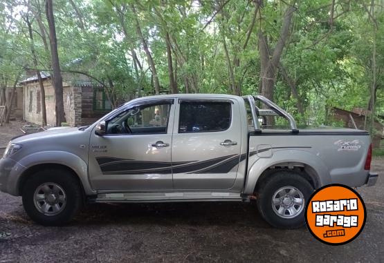 Camionetas - Toyota Hilux SR 2010 Diesel 305000Km - En Venta