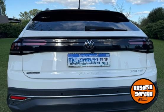 Autos - Volkswagen Nivus Comfortline 2021 Nafta 28500Km - En Venta