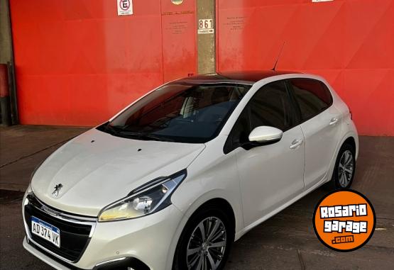 Autos - Peugeot 208 2019 Nafta 106000Km - En Venta