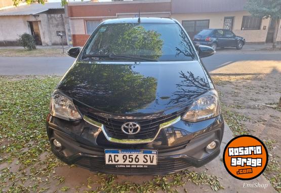 Autos - Toyota Etios platinum 2018 Nafta 93000Km - En Venta