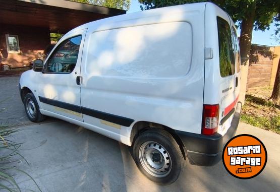 Utilitarios - Peugeot PARTNER 2017 Diesel 200000Km - En Venta