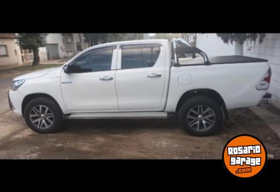 Camionetas - Toyota Hilux 4x2 D/X 2018 Diesel 129000Km - En Venta