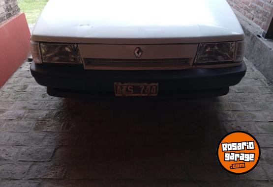 Autos - Renault R9 1995 GNC 200000Km - En Venta