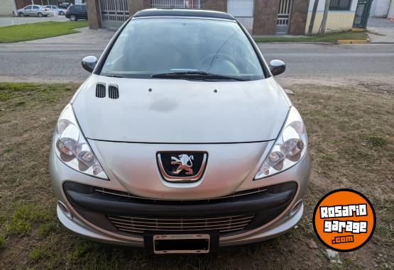Autos - Peugeot 207 2010 Nafta 215000Km - En Venta