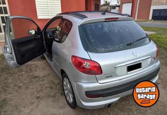 Autos - Peugeot 207 2010 Nafta 215000Km - En Venta