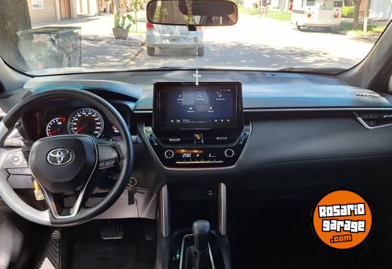 Autos - Toyota Corolla cross 2024 Nafta 39600Km - En Venta