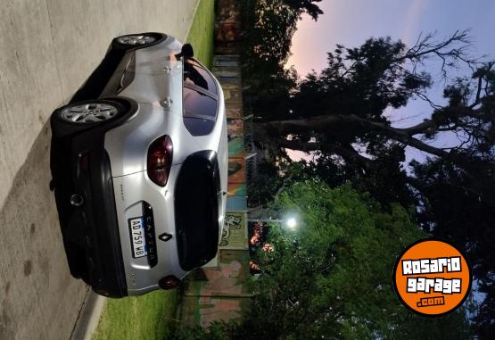 Autos - Renault Captur zen 2019 Nafta 155000Km - En Venta