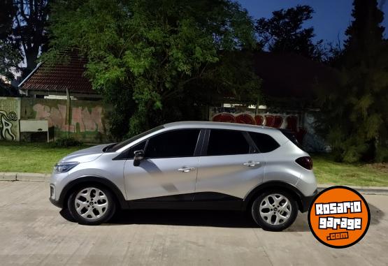 Autos - Renault Captur zen 2019 Nafta 155000Km - En Venta
