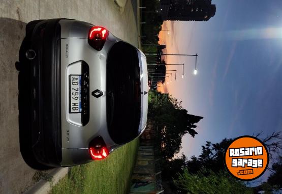 Autos - Renault Captur zen 2019 Nafta 155000Km - En Venta