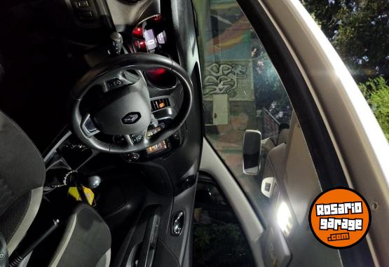 Autos - Renault Captur zen 2019 Nafta 155000Km - En Venta