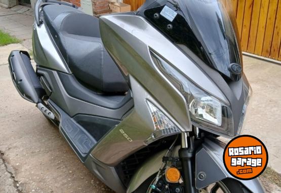 Motos - Kymco Scooter 2024 Nafta 1500Km - En Venta