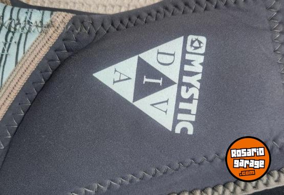 Deportes N&aacute;uticos - ARNES PARA KITE/WINDSURF Y CHALECO DE IMPACTO - En Venta