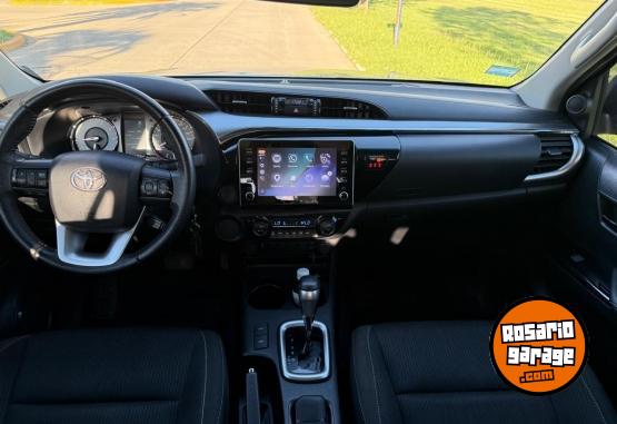 Camionetas - Toyota Hilux SRV 2.8 AT 4x2 2022 Diesel 59000Km - En Venta