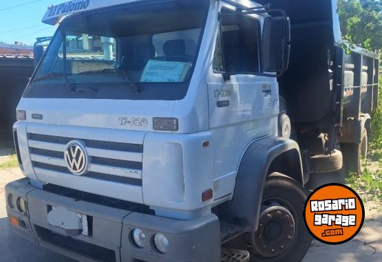Camiones y Grúas - Volkswagen 17 220 volcador - En Venta