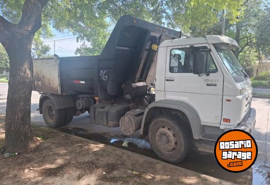 Camiones y Grúas - Volkswagen 17 220 volcador - En Venta