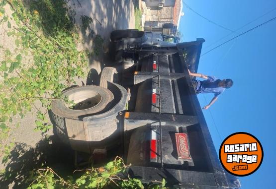 Camiones y Grúas - Volkswagen 17 220 volcador - En Venta