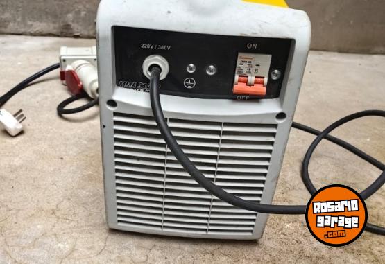Herramientas - Soldadora inverter tauro mma 3100c completa con adaptador - En Venta