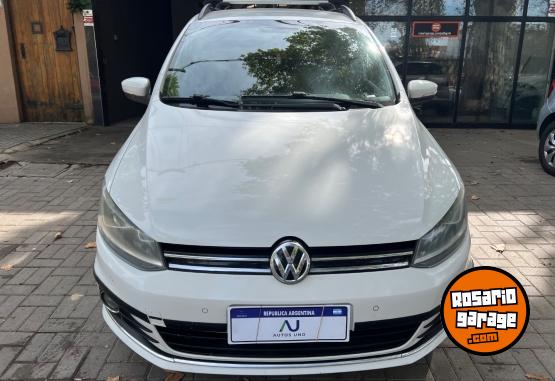 Autos - Volkswagen Suran Highline 2015 Nafta 115000Km - En Venta