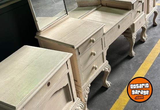 Hogar - Mueble con ESPEJO y Dos Mesitas de Luz - En Venta