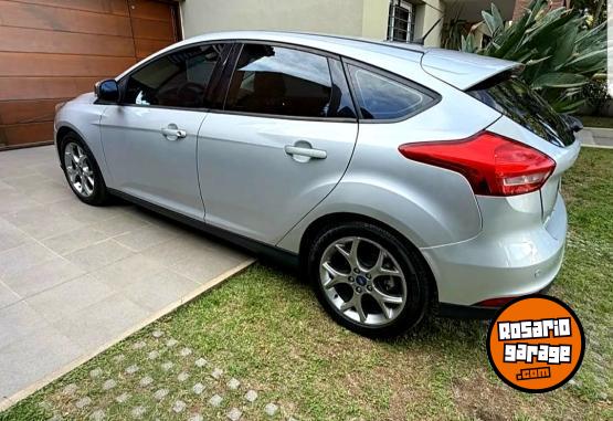 Autos - Ford Focus Se plus 2017 Nafta 120000Km - En Venta