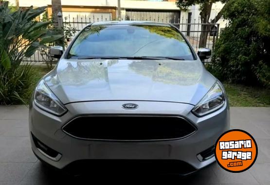 Autos - Ford Focus Se plus 2017 Nafta 120000Km - En Venta