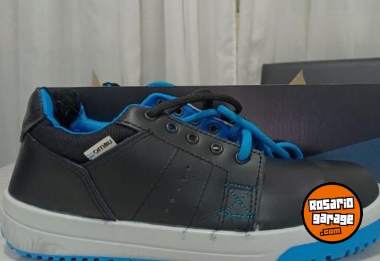 Indumentaria - Zapatos de seguridad marca OMBU, talle 41 nuevas - En Venta