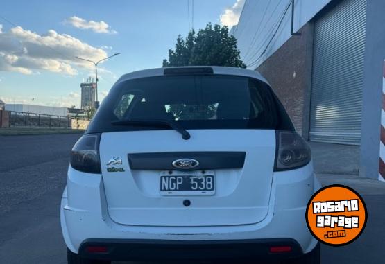 Autos - Peugeot Ford ka 2013 Nafta 100000Km - En Venta