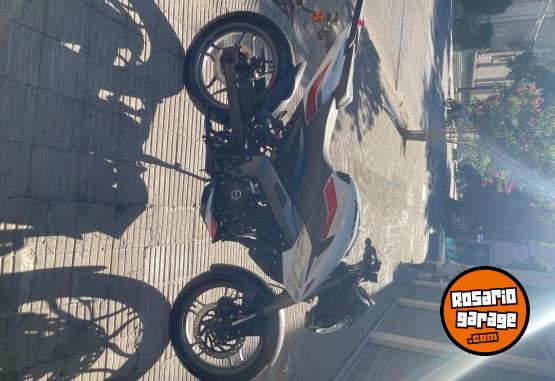 Motos - Bajaj Rouser Ns 200 2025 Nafta 4000Km - En Venta
