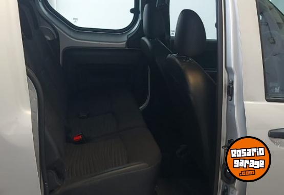 Utilitarios - Renault Kangoo Emotion 2018 GNC 115600Km - En Venta