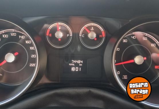 Autos - Fiat Punto Attractive 2015 Nafta 74000Km - En Venta