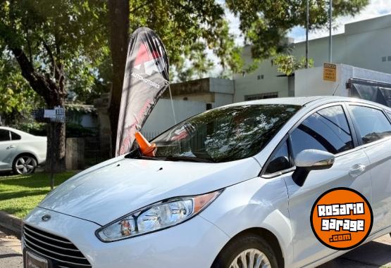 Autos - Ford Fiesta se plus 2014 Nafta 80000Km - En Venta