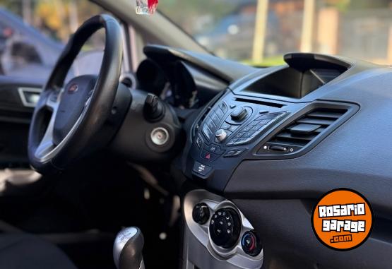 Autos - Ford Fiesta se plus 2014 Nafta 80000Km - En Venta