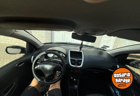 Autos - Peugeot 207 2013 Nafta 132600Km - En Venta