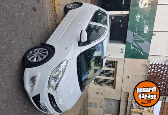 Autos - Hyundai i10 2014 Nafta 95000Km - En Venta