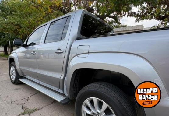 Camionetas - Volkswagen AMAROK COMFORTLINE 4X2 2023 Diesel 90000Km - En Venta