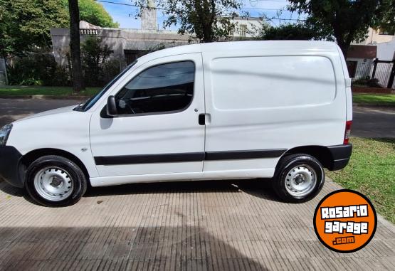 Utilitarios - Peugeot Partner Confort 1.6 HDI92 2018 Diesel 112300Km - En Venta