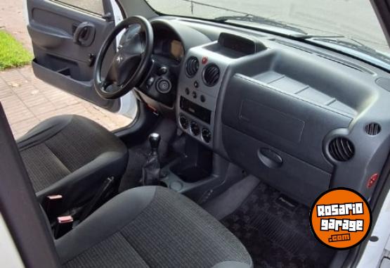 Utilitarios - Peugeot Partner Confort 1.6 HDI92 2018 Diesel 112300Km - En Venta