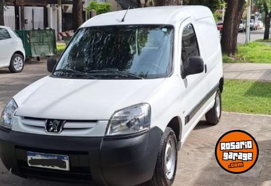 Utilitarios - Peugeot Partner Confort 1.6 HDI92 2018 Diesel 112300Km - En Venta