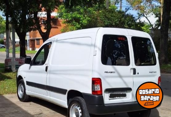 Utilitarios - Peugeot Partner Confort 1.6 HDI92 2018 Diesel 112300Km - En Venta