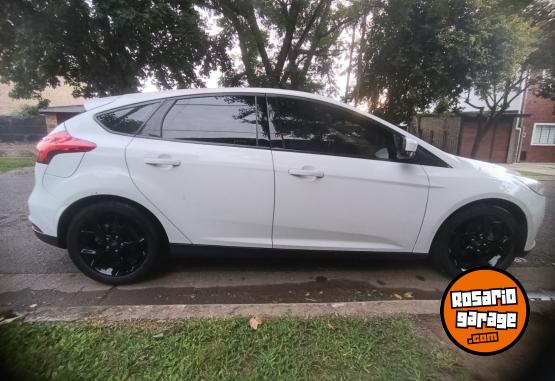 Autos - Ford FOCUS 3 2016 Nafta 130000Km - En Venta