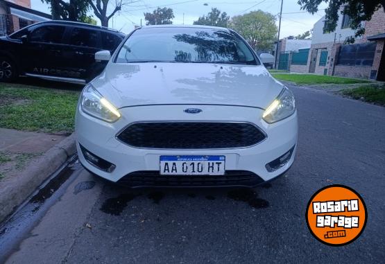 Autos - Ford FOCUS 3 2016 Nafta 130000Km - En Venta