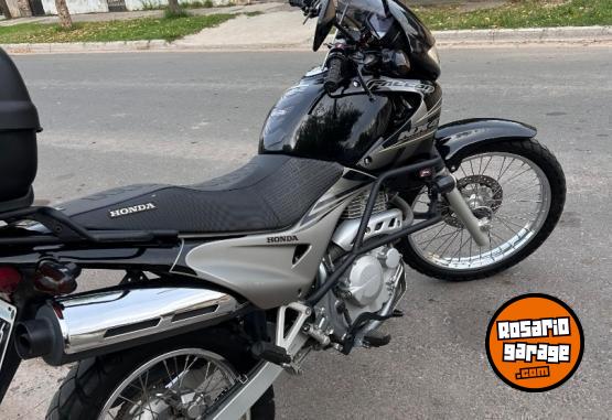 Motos - Honda Falcon nx 400 2012 Nafta 25600Km - En Venta