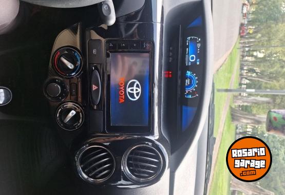 Autos - Toyota Estios no yaris sandero 2023 Nafta 9800Km - En Venta